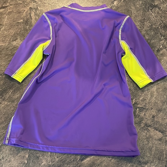 Girls Rashguard Shirt - Picture 4 of 5